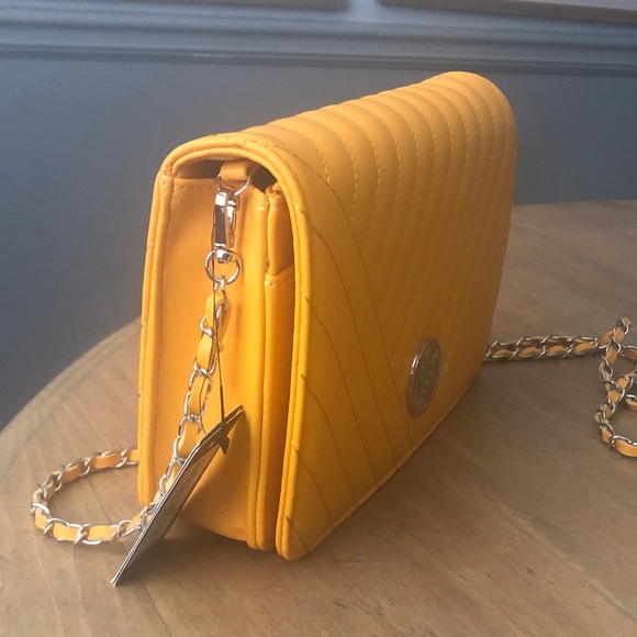 NWT Badgley Mischka Mustard Quilted Crossbody Bag - Picture 11 of 11